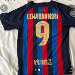 Barca lewandowski jersey size large